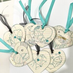 10 heart book marks and hang tags